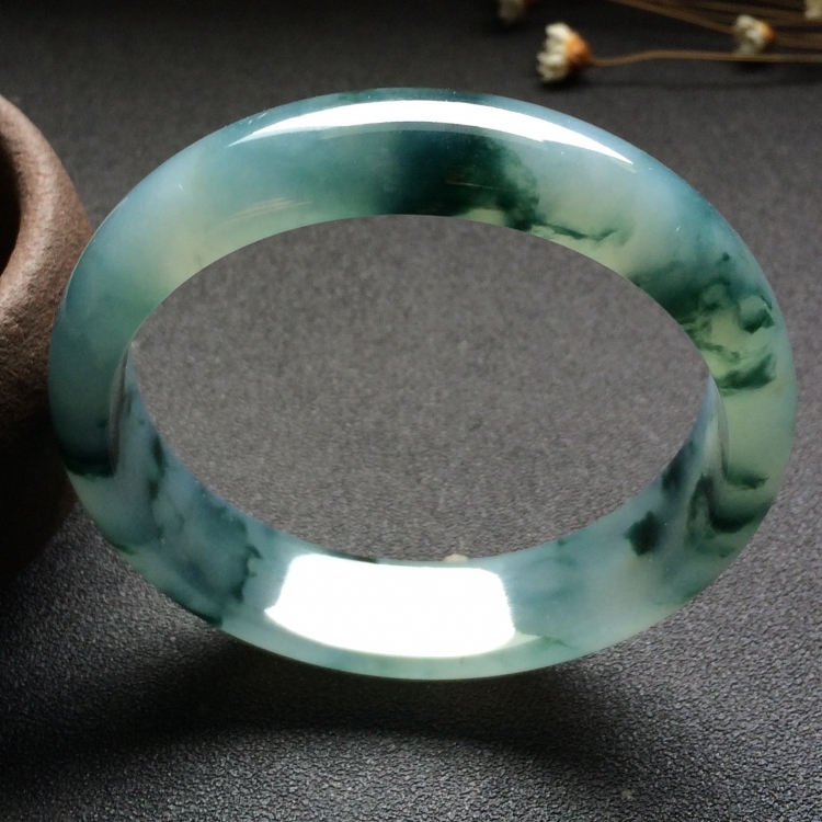 （超值推荐）冰种飘花手镯（58mm）