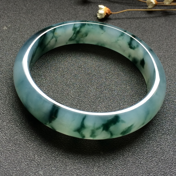 （超值推荐）冰种飘花手镯（58mm）