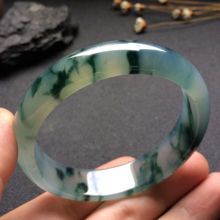 （超值推荐）冰种飘花手镯（58mm）