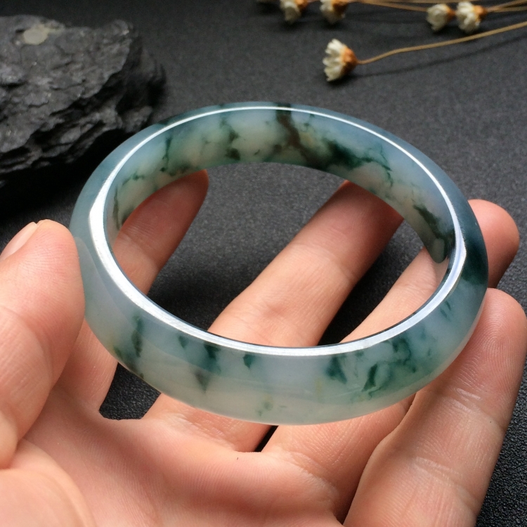 （超值推荐）冰种飘花手镯（58mm）
