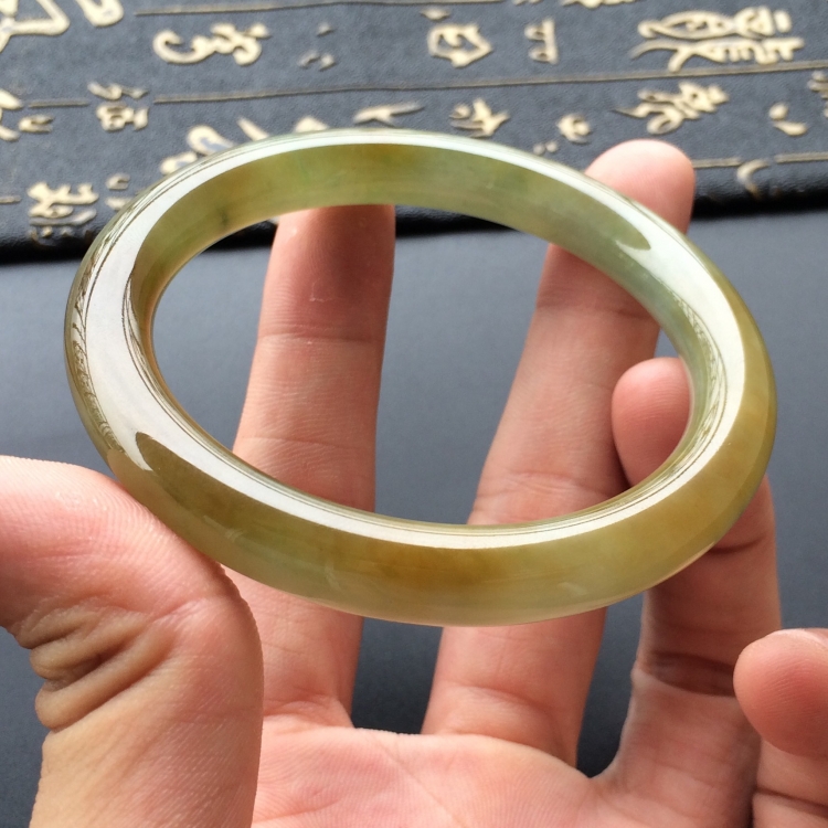 (超值推荐)糯冰种褐黄翡圆条手镯(56.4mm)