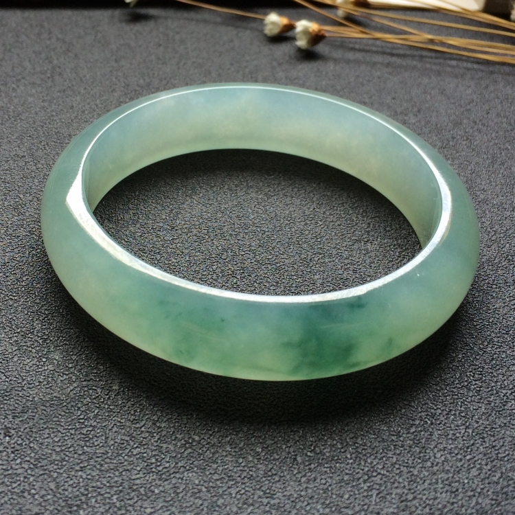 （超值推荐）冰种飘花手镯（56mm）