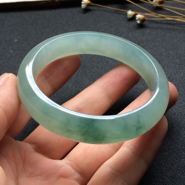 （超值推荐）冰种飘花手镯（56mm）
