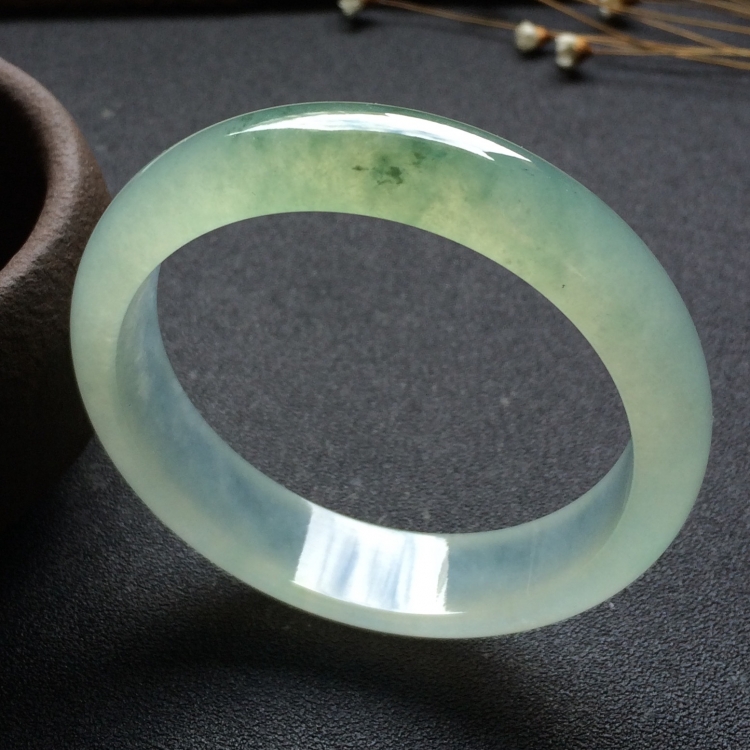 （超值推荐）冰种飘花手镯（56mm）