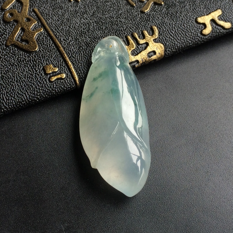 (超值推荐)冰种飘花玉兰花挂件