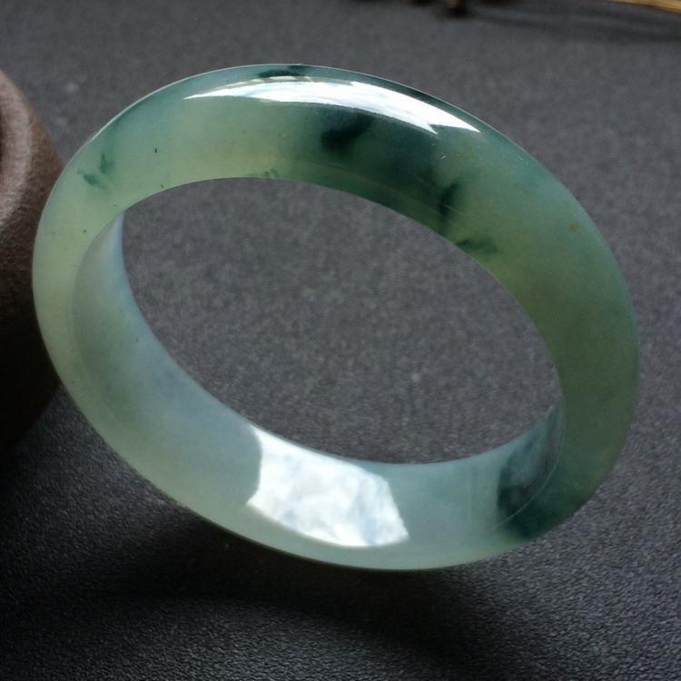 （超值推荐）糯冰种飘花手镯（57mm）