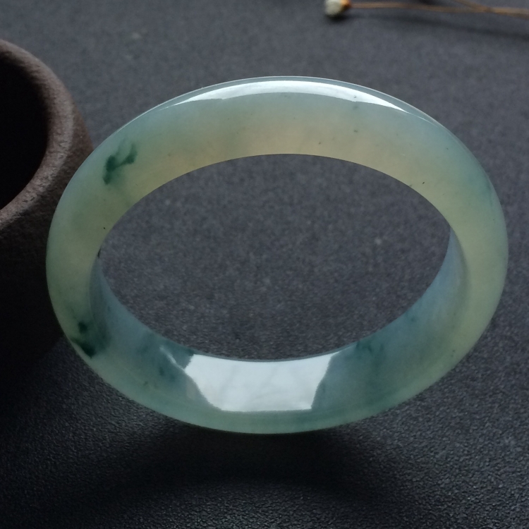 （超值推荐）冰种飘花手镯（55.1mm）