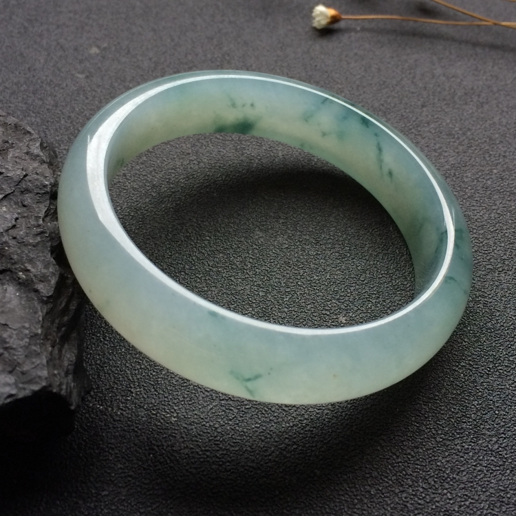 （超值推荐）冰种飘花手镯（55.1mm）