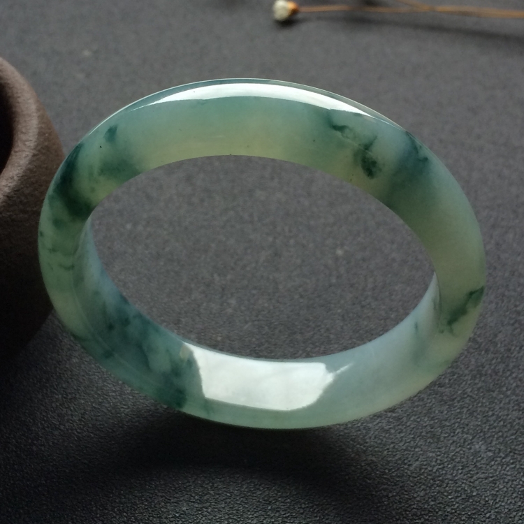 （超值推荐）糯冰种飘花手镯（55mm）
