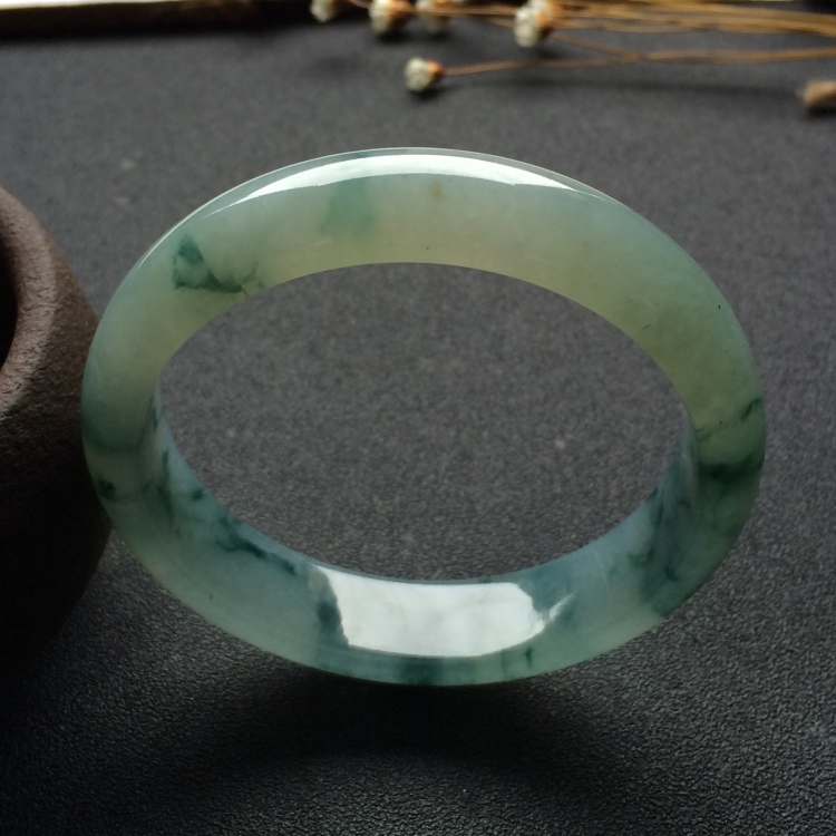 （超值推荐）糯冰种飘花手镯（55mm）
