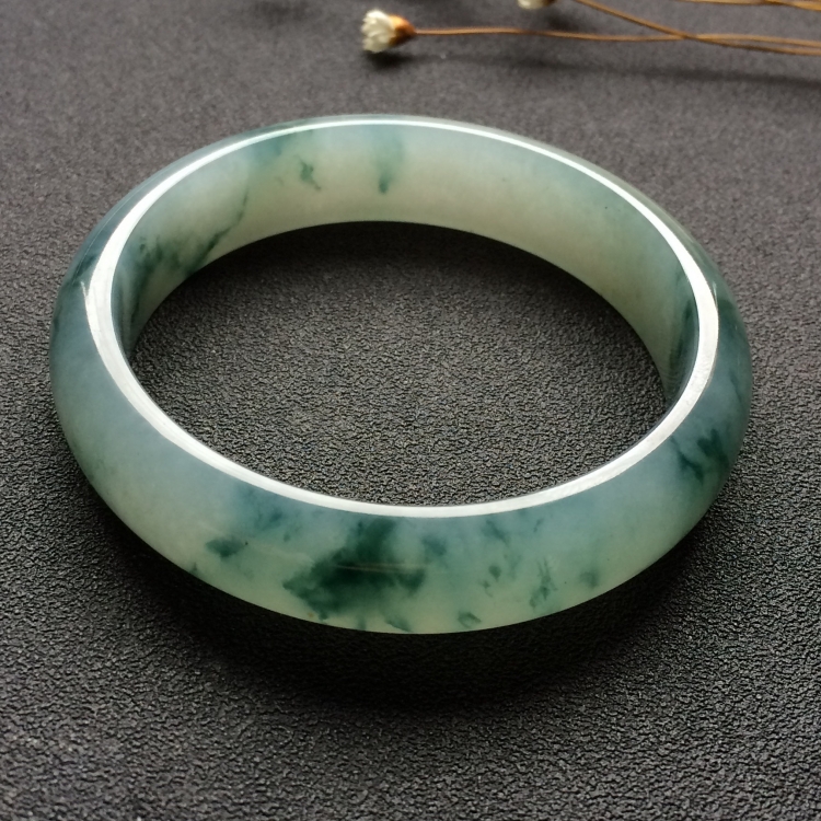 （超值推荐）糯冰种飘花手镯（55mm）