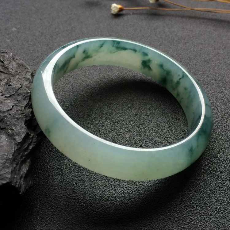（超值推荐）糯冰种飘花手镯（55mm）