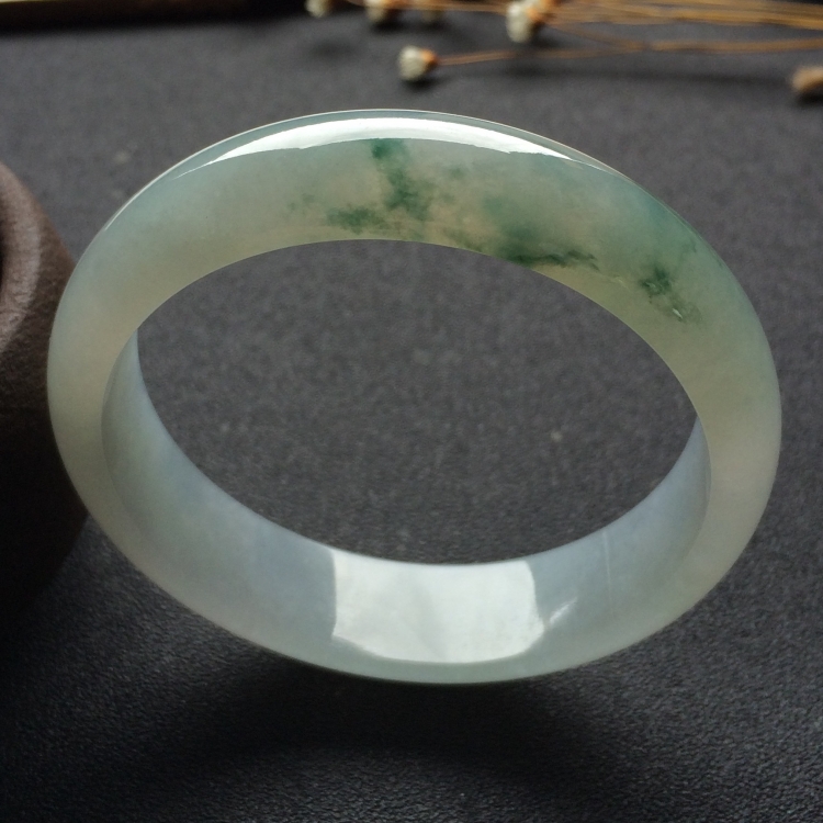 （超值推荐）糯冰种飘花手镯（58.3mm）
