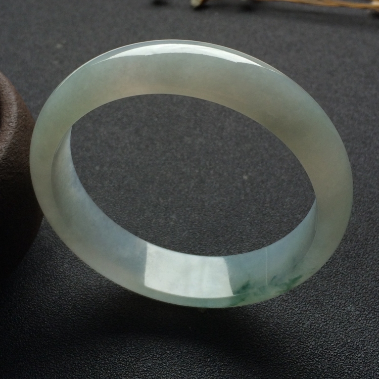 （超值推荐）糯冰种飘花手镯（58.3mm）