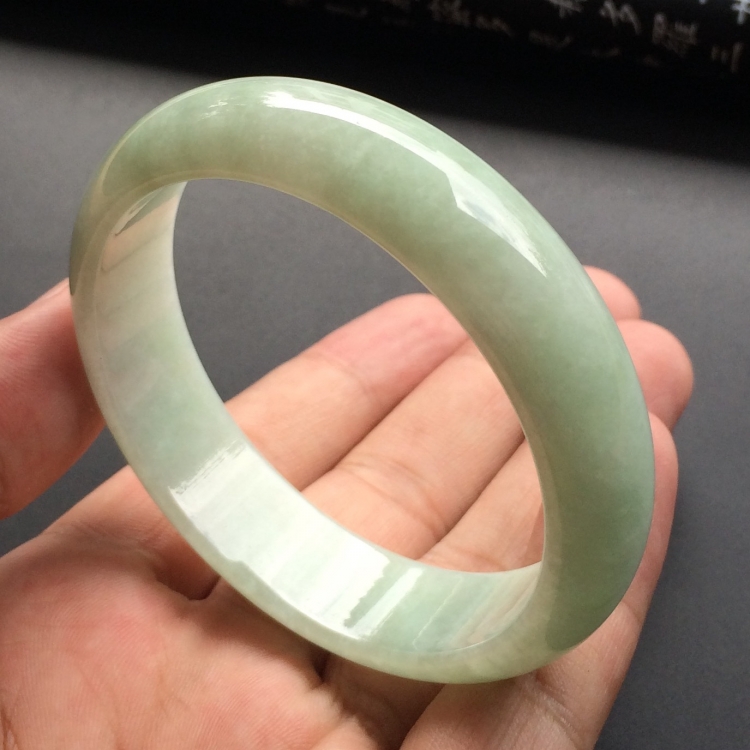 （超值推荐）糯冰种晴水手镯（57mm）
