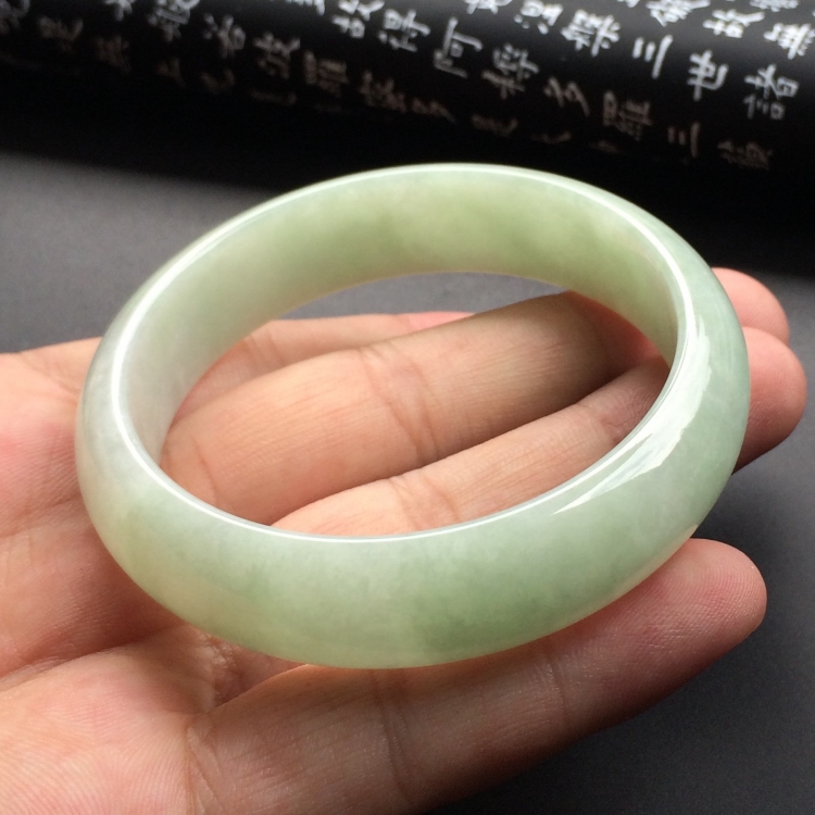 （超值推荐）糯冰种晴水手镯（57mm）