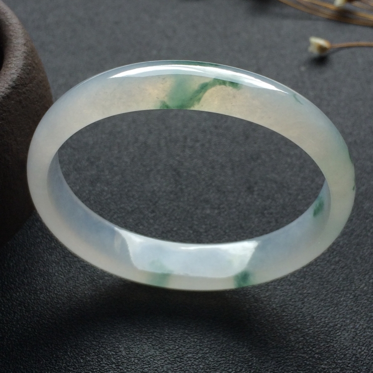 （超值推荐）冰种飘花贵妃镯（53mm-44.8mm）