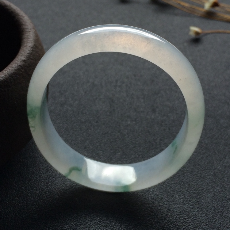 （超值推荐）冰种飘花贵妃镯（53mm-44.8mm）