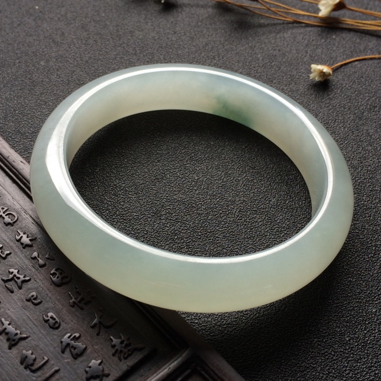 （超值推荐）糯冰种飘花手镯（57.5mm）