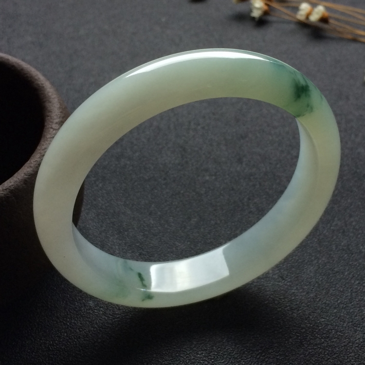（超值推荐）糯冰种飘花手镯（58.2mm）