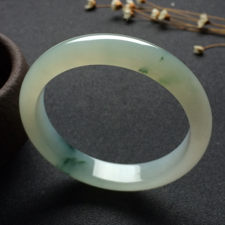 （超值推荐）糯冰种飘花手镯（58.2mm）