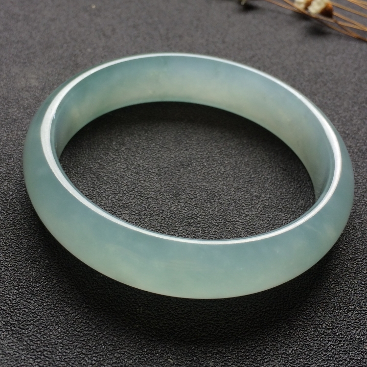 （超值推荐）冰种晴水手镯（58.3mm）