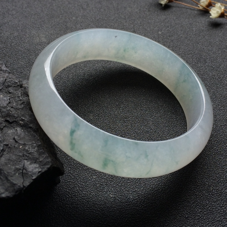 （超值推荐）冰种飘花手镯（56.7mm）