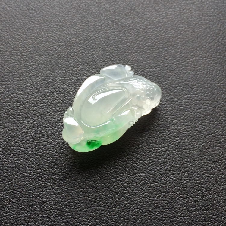 (超值推荐)冰种飘翠金蟾戒面/胸坠面