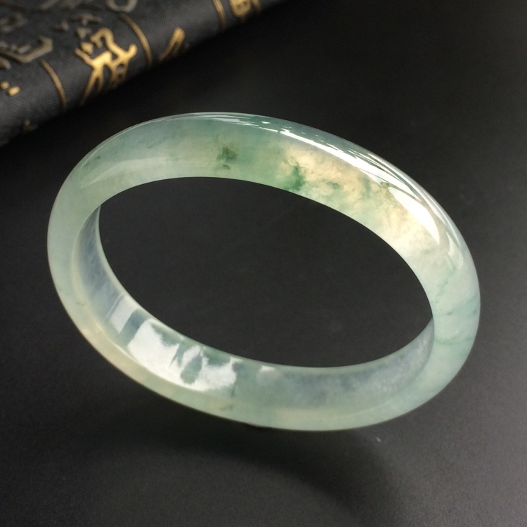 (超值推荐)冰种飘花贵妃镯(54.1mm-45mm)