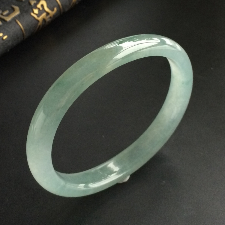 (超值推荐)冰种飘花贵妃镯(54mm-45.1mm)