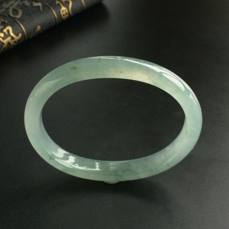 (超值推荐)冰种飘花贵妃镯(54mm-45.1mm)