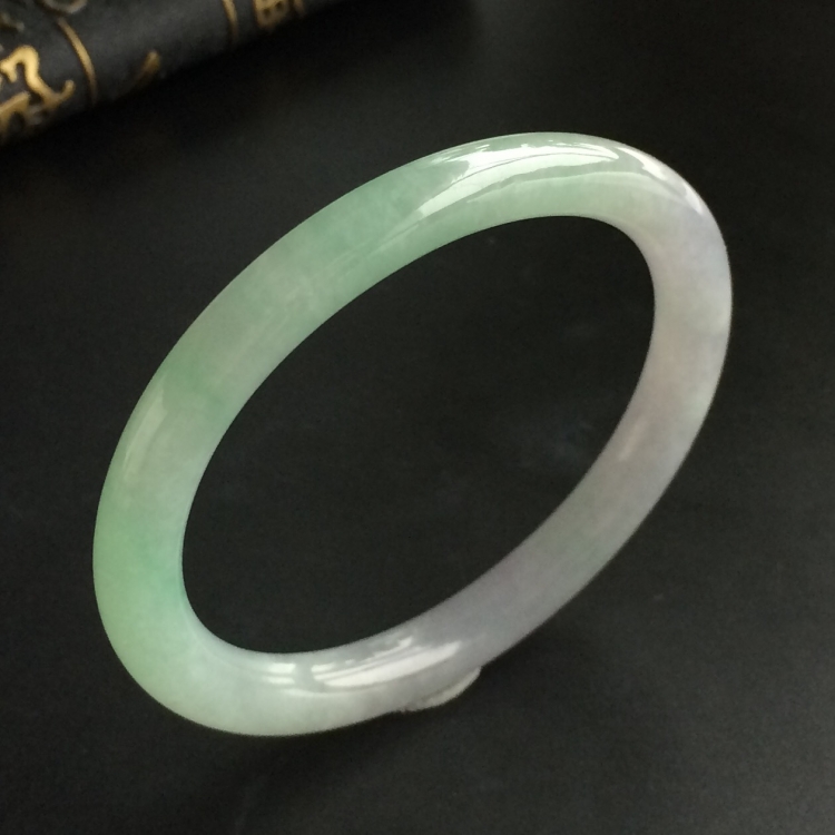 (超值推荐)糯冰种晴水贵妃镯(54.2mm-47.5mm)