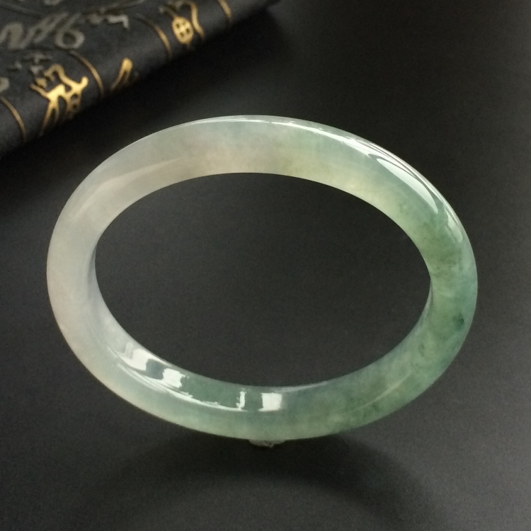 (超值推荐)冰种飘花贵妃镯(55.6mm-49mm)