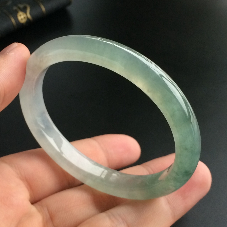 (超值推荐)冰种飘花贵妃镯(55.6mm-49mm)