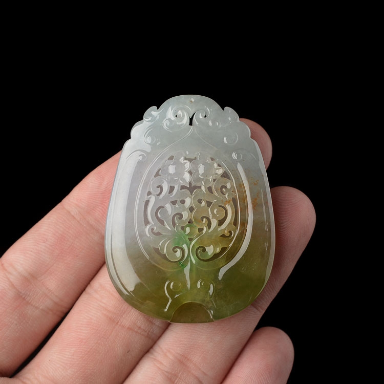 （超值推荐）糯冰种黄加绿花开富贵挂件