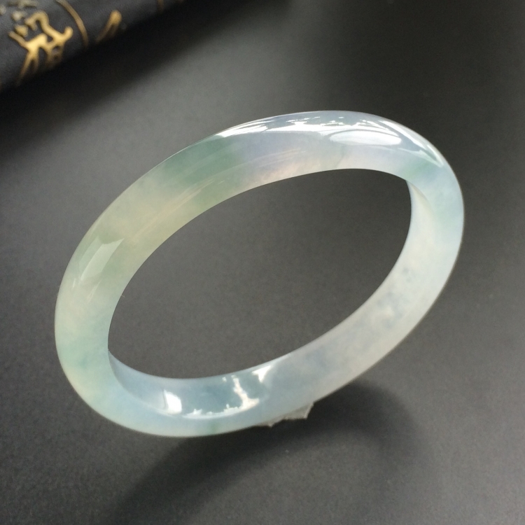 (超值推荐)冰种飘花贵妃镯(54.5mm-46.7mm)