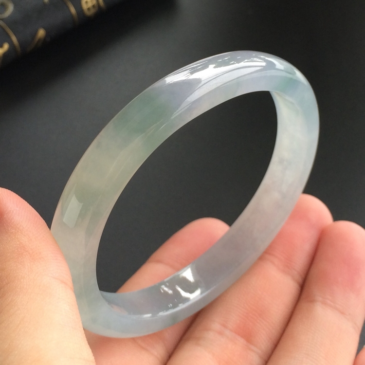 (超值推荐)冰种飘花贵妃镯(54.5mm-46.7mm)