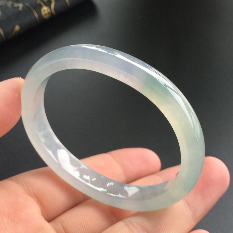 (超值推荐)冰种飘花贵妃镯(54.5mm-46.7mm)