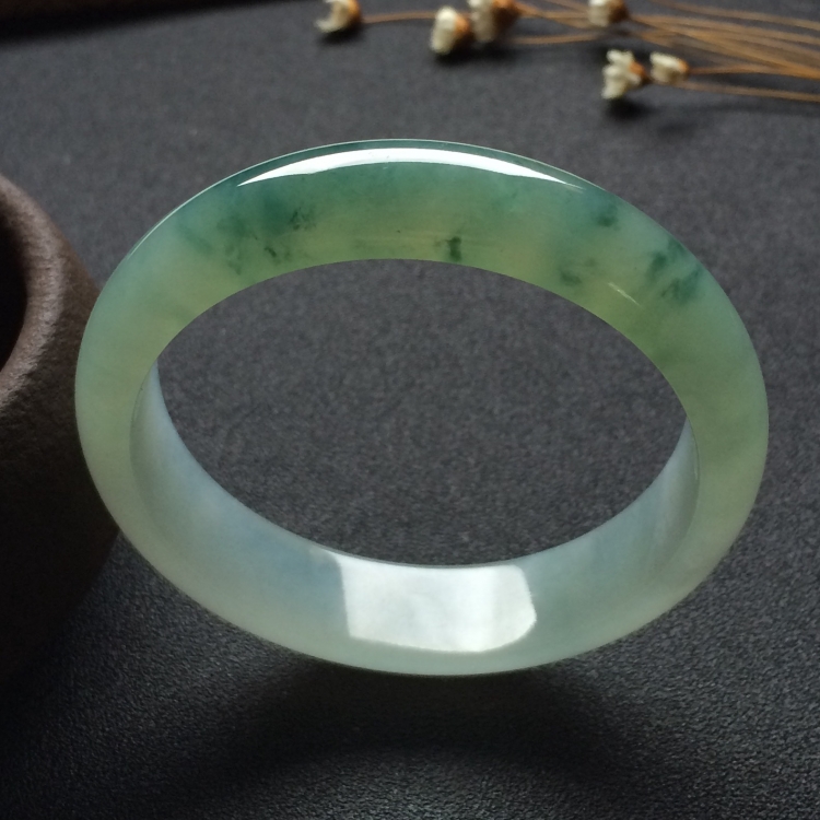 （超值推荐）糯冰种飘花手镯（56mm）