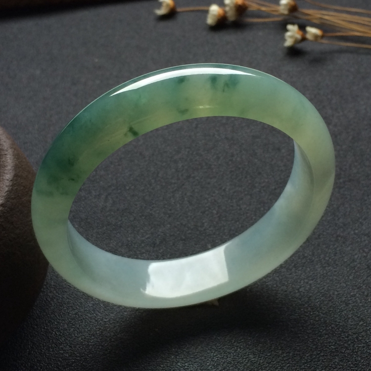 （超值推荐）糯冰种飘花手镯（56mm）