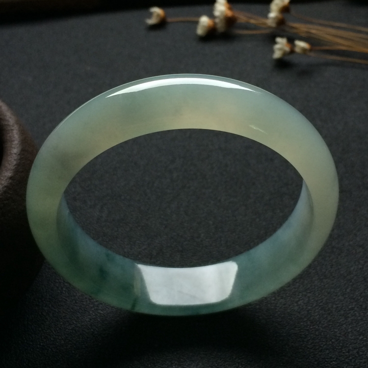 （超值推荐）糯冰种飘花手镯（56mm）