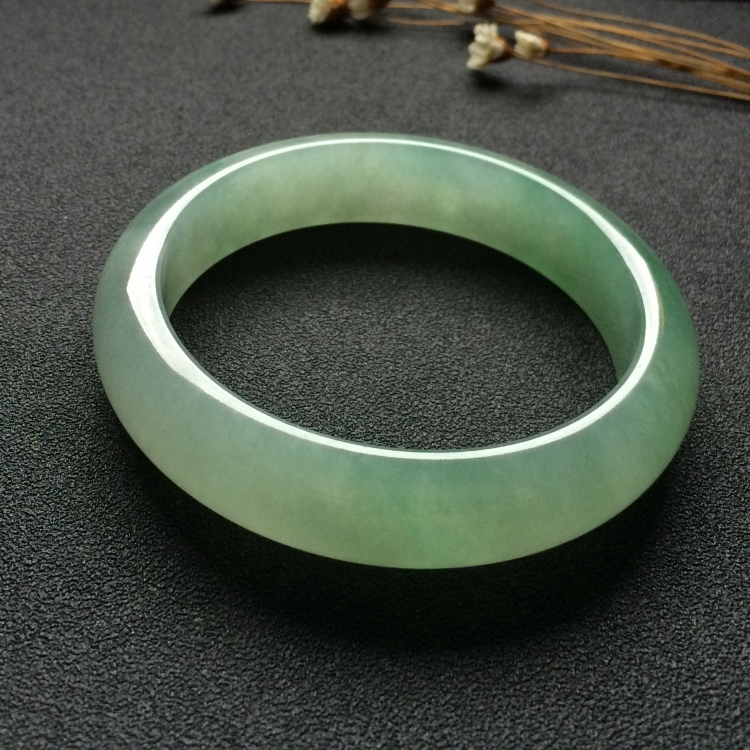 （超值推荐）糯冰种晴水手镯（58.1mm）