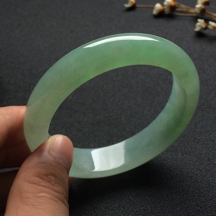 （超值推荐）糯冰种晴水手镯（58.1mm）