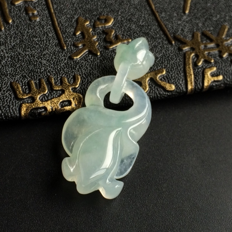 (超值推荐)冰种晴水略飘花玉兰花挂件