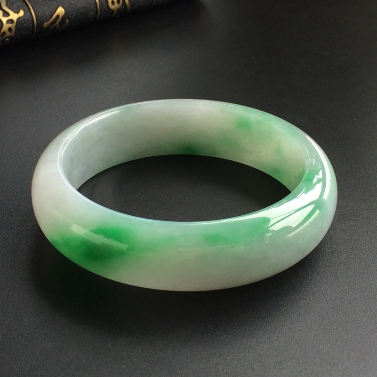(超值推荐)糯冰种飘翠手镯(54mm)