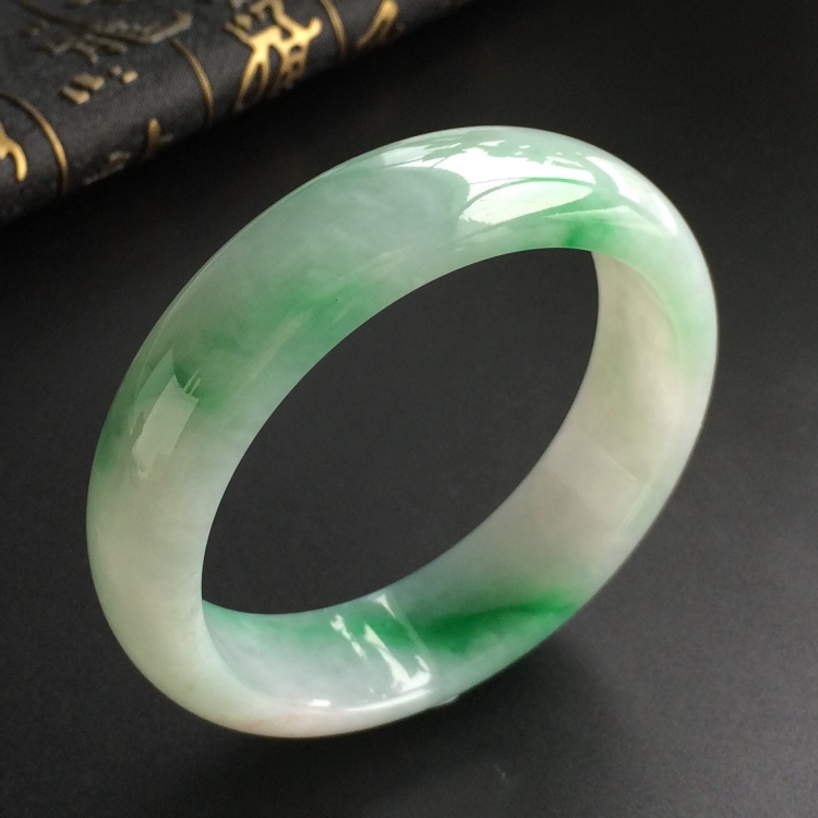 (超值推荐)糯冰种飘翠手镯(54mm)