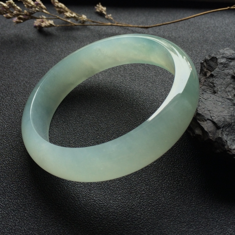 （超值推荐）糯冰种晴水手镯（57mm）