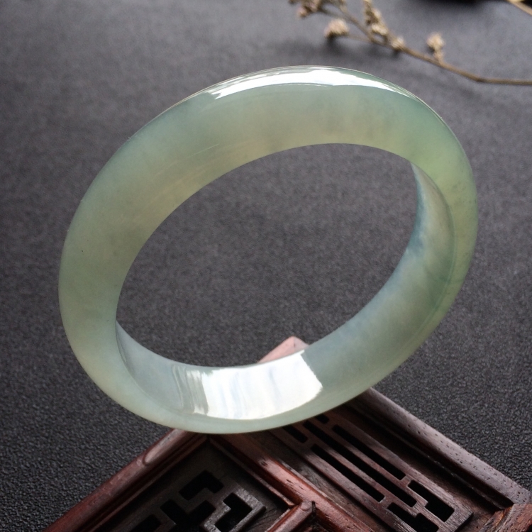 （超值推荐）糯冰种晴水手镯（57mm）