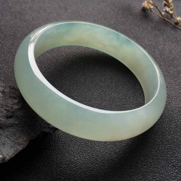 （超值推荐）糯冰种晴水手镯（57mm）