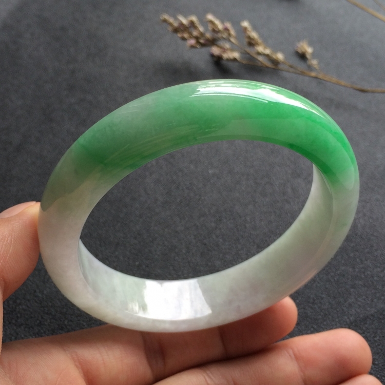 （超值推荐）糯冰种飘翠手镯（57.5mm）